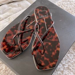 Dolce Vita - Lyza Flip-flop. Size 6.5 - Never worn! Never left inside of house